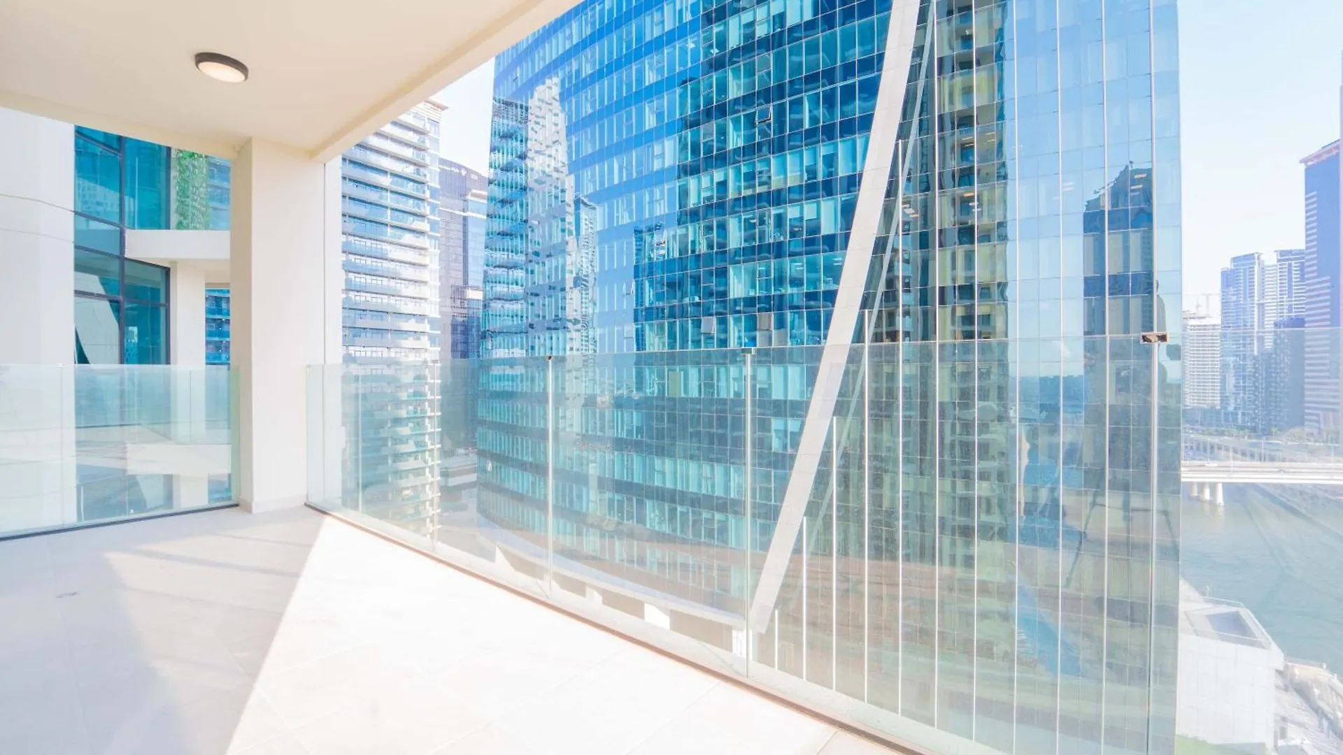 Fabulous Missoni Designer Building, 3 Bedroom Plus Maid Dubaï